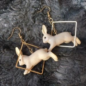 BESTSELLER🌟The Bunny Hop Earrings